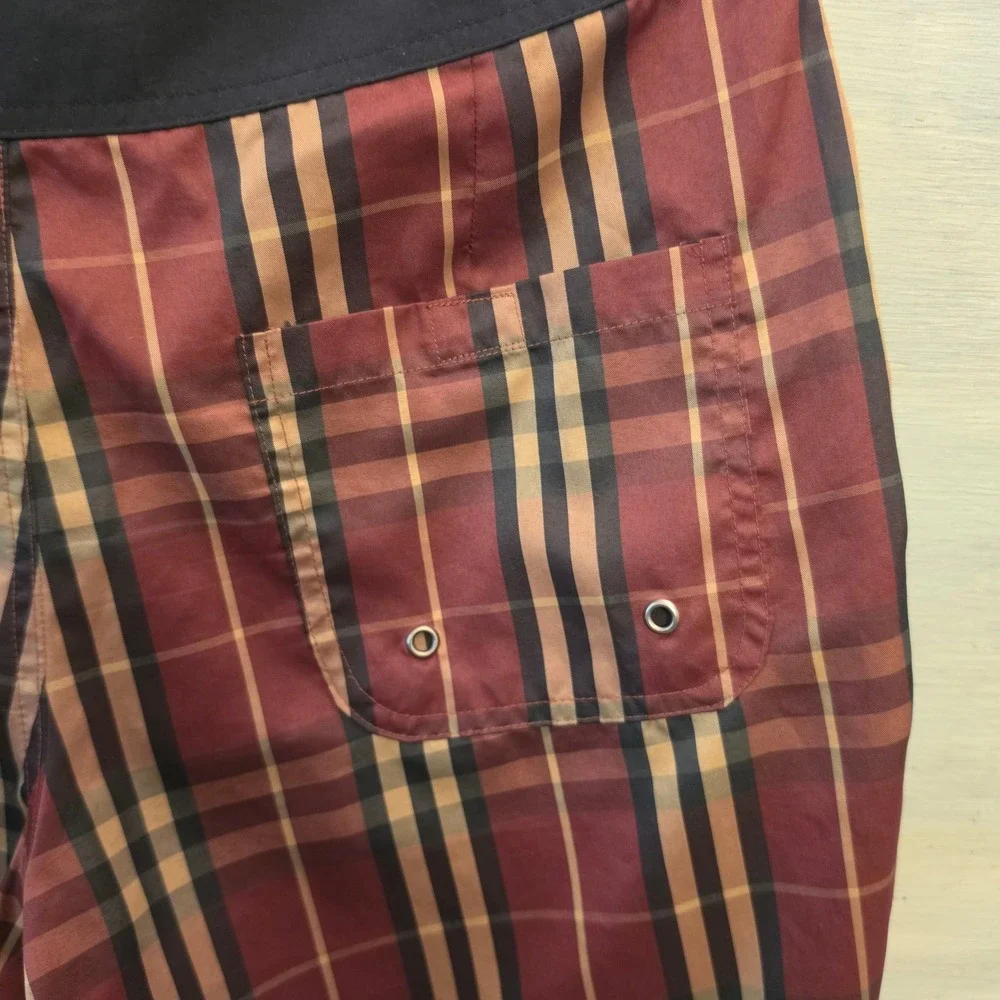 Burberry‎ London Burgundy Black Tan Plaid Tie Waist Board Shorts Size Medium GC